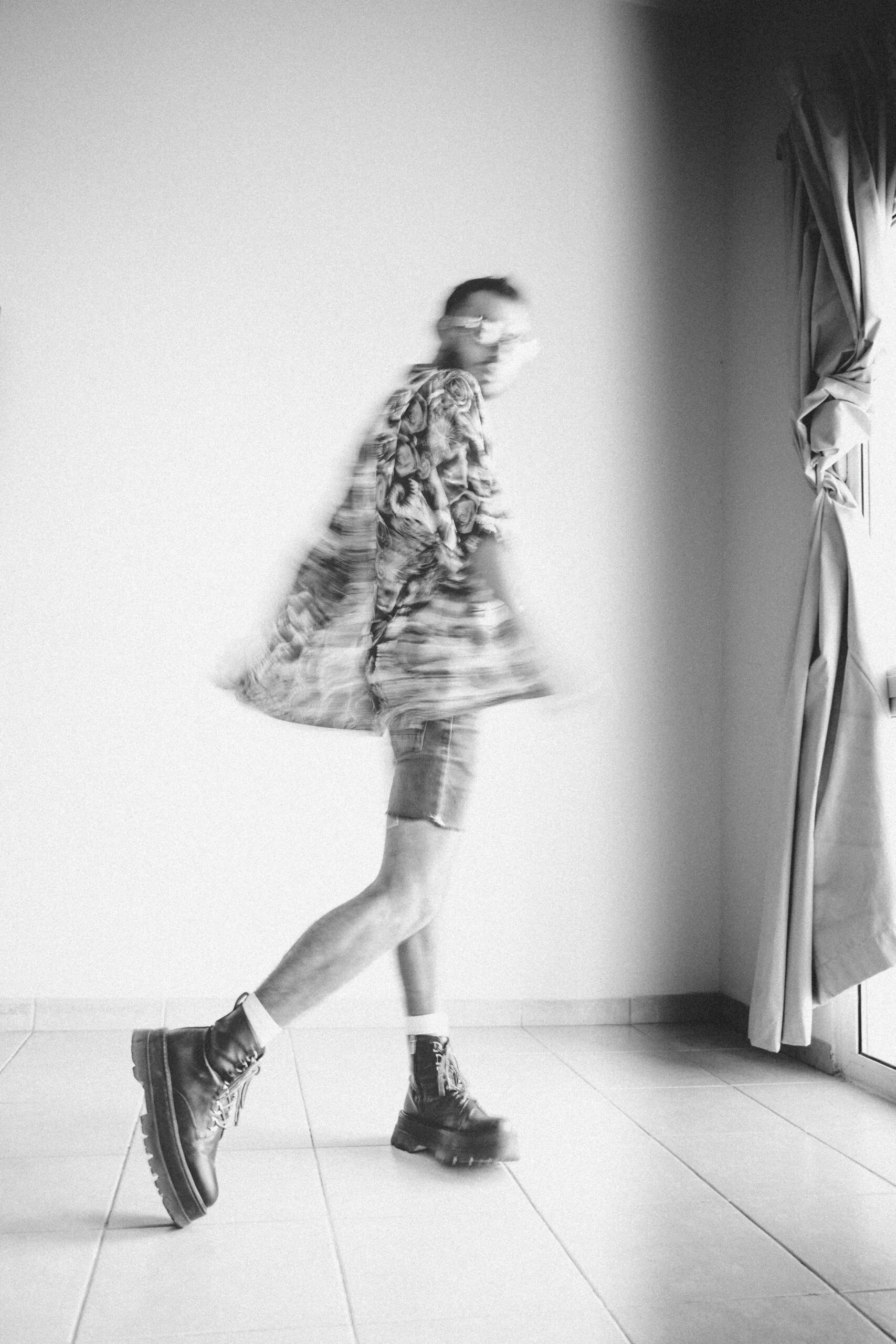 The Role of Fashion in Self-Expression: How Individuals Use Fashion to Express Their Personality, Beliefs, and Mood